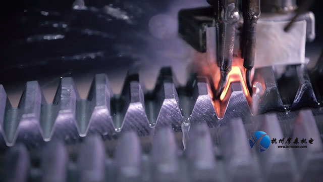 APEX 齒條磨削.jpg APEX 齒條磨削.jpg